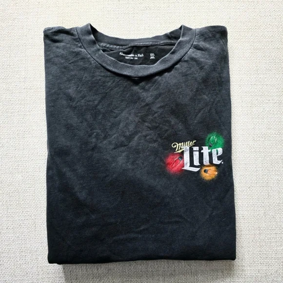 Abercrombie & Fitch Miller Beer Holiday Lites Christmas T-shirt Distressed XXL - Picture 6 of 6